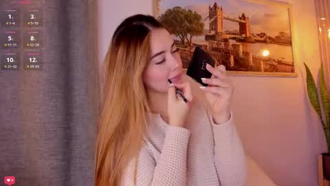 Snapshot of mia_white11 chatting on February 13, 12:54 pm Mia White online show from February 13, 12:54 pm