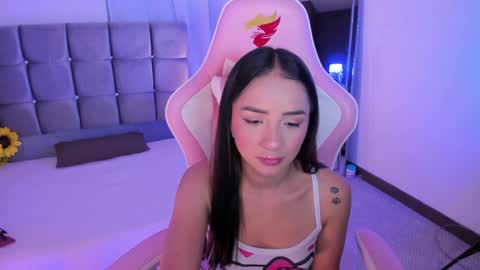 Snapshot of miaa_06 chatting on September 16, 4:15 am mia nicolle online show from September 16, 4:15 am