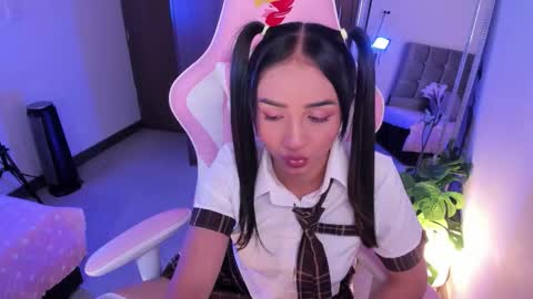 Snapshot of miaa_06 chatting on October 7, 3:35 am mia nicolle online show from October 7, 3:35 am