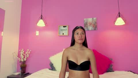 Mia Coleman online show from November 3, 3:46 pm