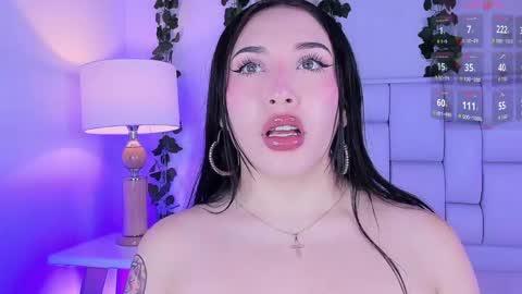 Mia online show from April 15, 11:35 am