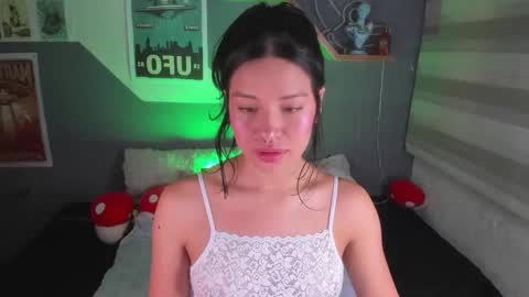 Snapshot of miaa_rose__ chatting on October 17, 4:44 pm Miaa online show from October 17, 4:44 pm