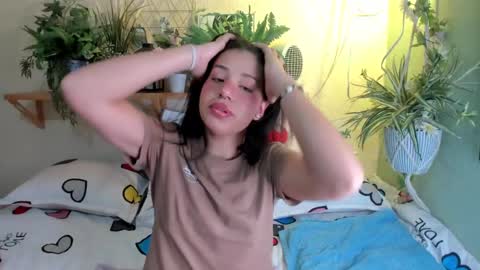 Snapshot of miaa_rose__ chatting on January 18, 6:45 am Miaa online show from January 18, 6:45 am
