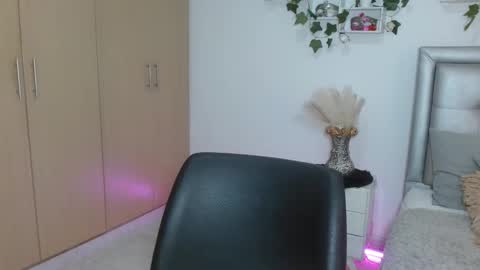 miaa_star_1x online show from March 17, 9:47 am