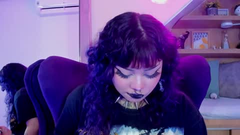 Mia online show from October 4, 4:54 am