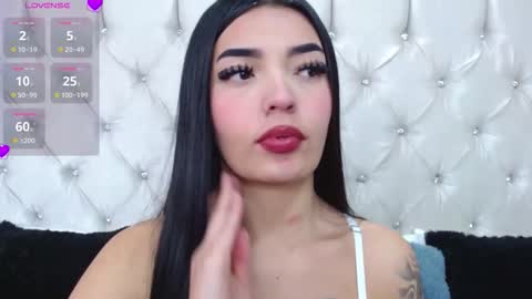Snapshot of miaasmiith_ chatting on September 15, 2:29 pm Alexandra online show from September 15, 2:29 pm
