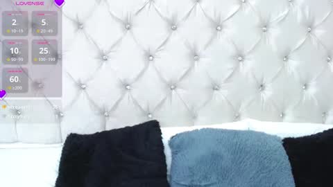 Snapshot of miaasmiith_ chatting on September 16, 2:42 pm Alexandra online show from September 16, 2:42 pm
