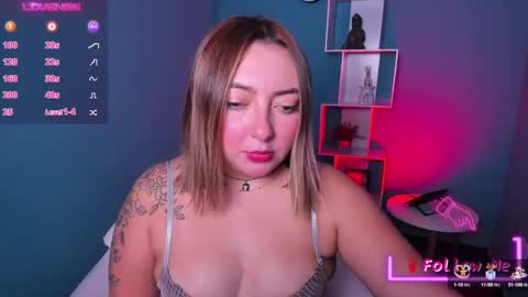 Andrea online show from February 8, 8:21 pm