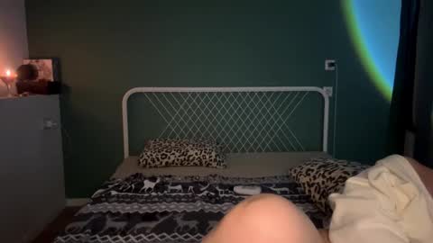 Mia online show from February 27, 6:44 pm