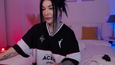 miacute4u online show from March 19, 7:19 pm