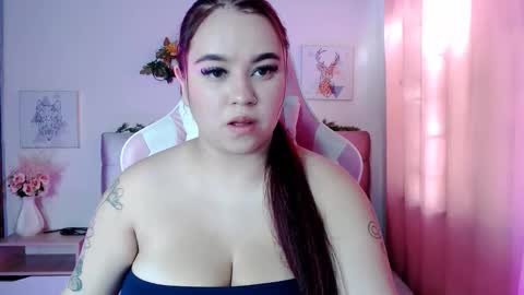 Snapshot of miad_amour chatting on September 29, 3:33 pm MiaDamour online show from September 29, 3:33 pm