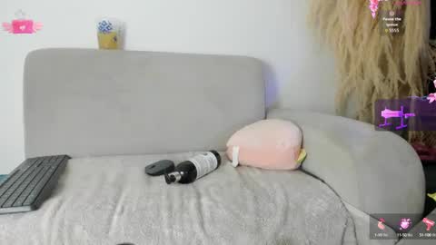 Snapshot of miafisher_ chatting on September 23, 9:58 am Miafisher online show from September 23, 9:58 am