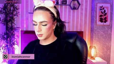 Mia Connor online show from November 23, 8:29 pm