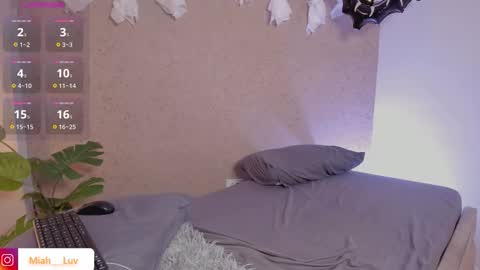 Miah online show from October 29, 8:09 pm