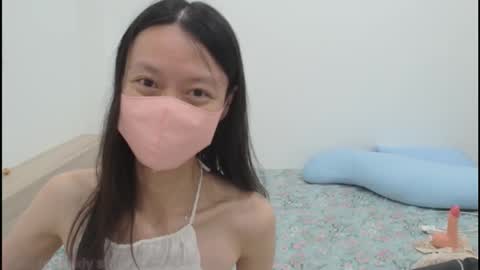 Snapshot of miahchan68 chatting on October 14, 10:24 pm miahchan68 online show from October 14, 10:24 pm