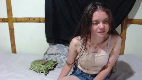 Mia  Sam online show from September 9, 10:10 pm