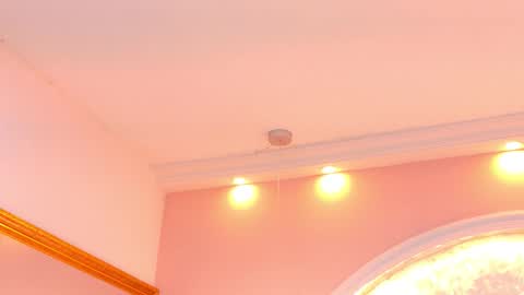 Mia online show from April 25, 5:31 am