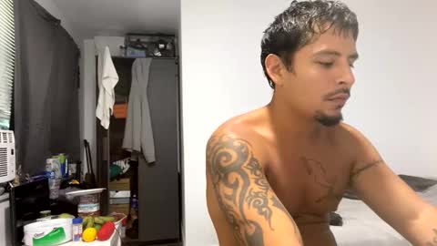 Snapshot of miamiclos1 chatting on September 25, 7:43 pm miamiclos1 online show from September 25, 7:43 pm