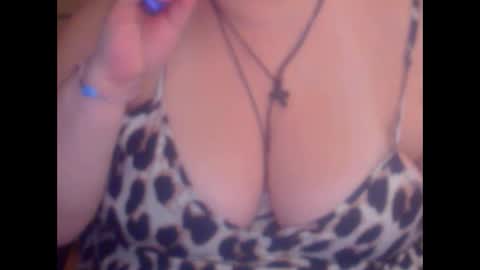 Snapshot of miamimistress chatting on October 15, 7:10 am maya online show from October 15, 7:10 am