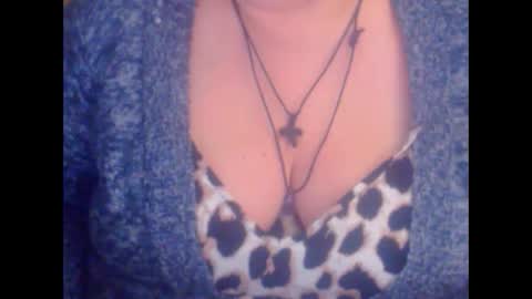 Snapshot of miamimistress chatting on October 16, 7:19 am maya online show from October 16, 7:19 am