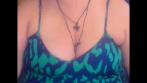 Snapshot of miamimistress chatting on October 17, 7:23 am maya online show from October 17, 7:23 am