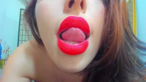 Mia  online show from March 2, 8:04 pm