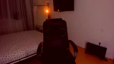 Snapshot of miapaw chatting on September 19, 6:22 pm Mia online show from September 19, 6:22 pm