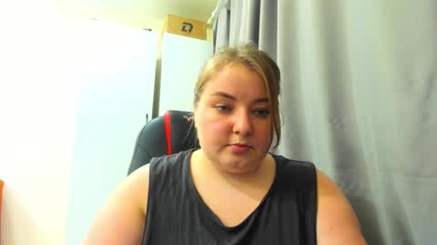 Snapshot of miapisa chatting on October 14, 4:32 pm miapisa online show from October 14, 4:32 pm