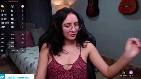 MIAPORTMANN online show from December 28, 2:32 pm