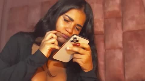 Snapshot of miasandoval_22 chatting on October 19, 9:41 pm miasaandovaal 22 online show from October 19, 9:41 pm