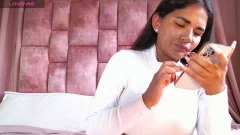 Snapshot of miasandoval_22 chatting on February 1, 8:05 pm miasaandovaal 22 online show from February 1, 8:05 pm