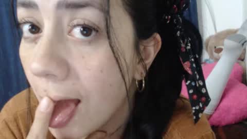 Snapshot of miaslim chatting on October 19, 9:14 am Alejandra Marin get alejandras whatsapp for life for 200 tkns online show from October 19, 9:14 am