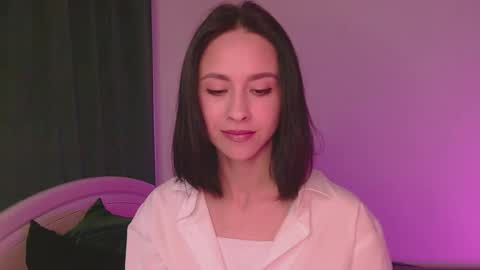Snapshot of miasweetashoney chatting on September 18, 9:02 am Mia online show from September 18, 9:02 am