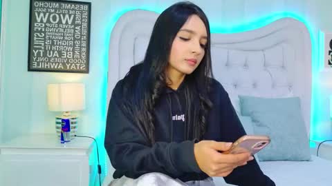 Snapshot of miasweetth chatting on October 9, 8:25 pm Mia Sweetth online show from October 9, 8:25 pm
