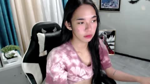 Mia online show from January 25, 7:18 pm