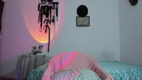 Mariana  online show from April 6, 1:36 am