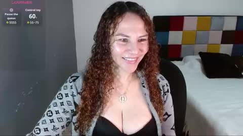 Snapshot of miavellvett chatting on October 20, 10:26 pm miavellvett online show from October 20, 10:26 pm