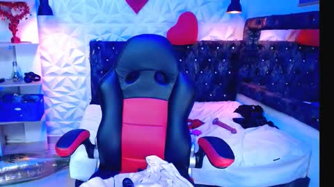 mia online show from March 7, 4:18 pm