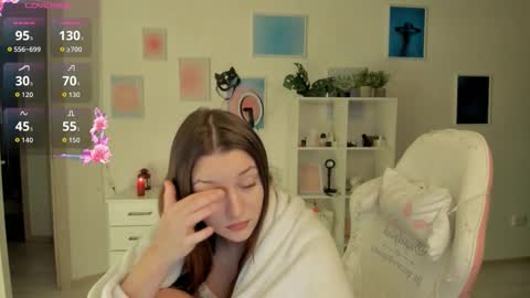 Mia online show from November 28, 5:15 am