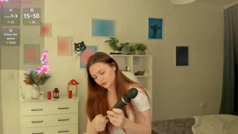 Mia online show from November 17, 4:59 am