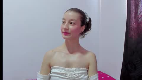 Snapshot of miavolkova_ chatting on October 22, 5:47 pm Chloe online show from October 22, 5:47 pm