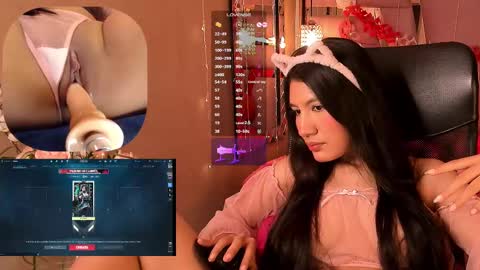 Snapshot of miavoss_ chatting on February 9, 9:39 pm mia online show from February 9, 9:39 pm