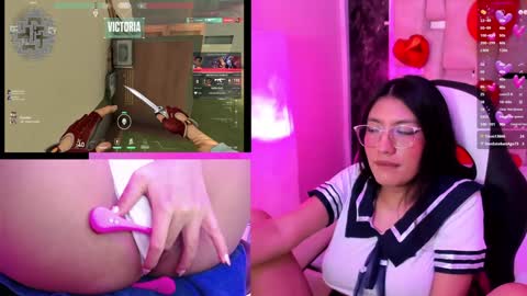 Snapshot of miavoss_ chatting on February 4, 9:52 pm mia online show from February 4, 9:52 pm