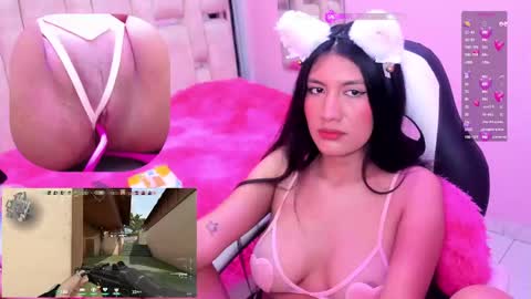 Snapshot of miavoss_ chatting on March 4, 10:38 pm mia online show from March 4, 10:38 pm