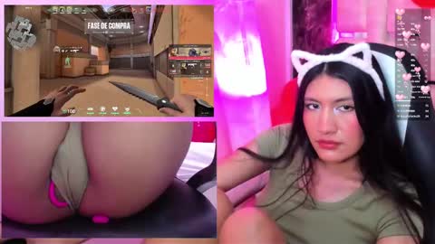 Snapshot of miavoss_ chatting on February 19, 1:08 am mia online show from February 19, 1:08 am