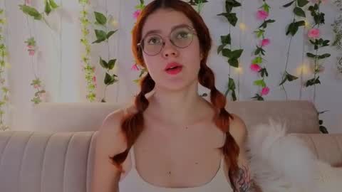 Snapshot of miawinxxx848 chatting on October 7, 8:27 pm Mia Winx online show from October 7, 8:27 pm