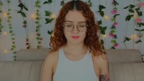 Snapshot of miawinxxx848 chatting on September 28, 1:03 am Mia Winx online show from September 28, 1:03 am