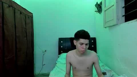 michael_david0528 online show from February 25, 5:44 am