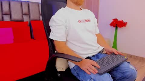 Snapshot of michaelhawtin chatting on September 14, 2:03 am Michael Contenido explcito online show from September 14, 2:03 am