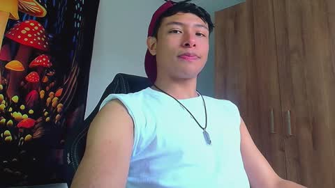 Snapshot of michaelstones chatting on January 16, 2:08 pm michaelstones online show from January 16, 2:08 pm